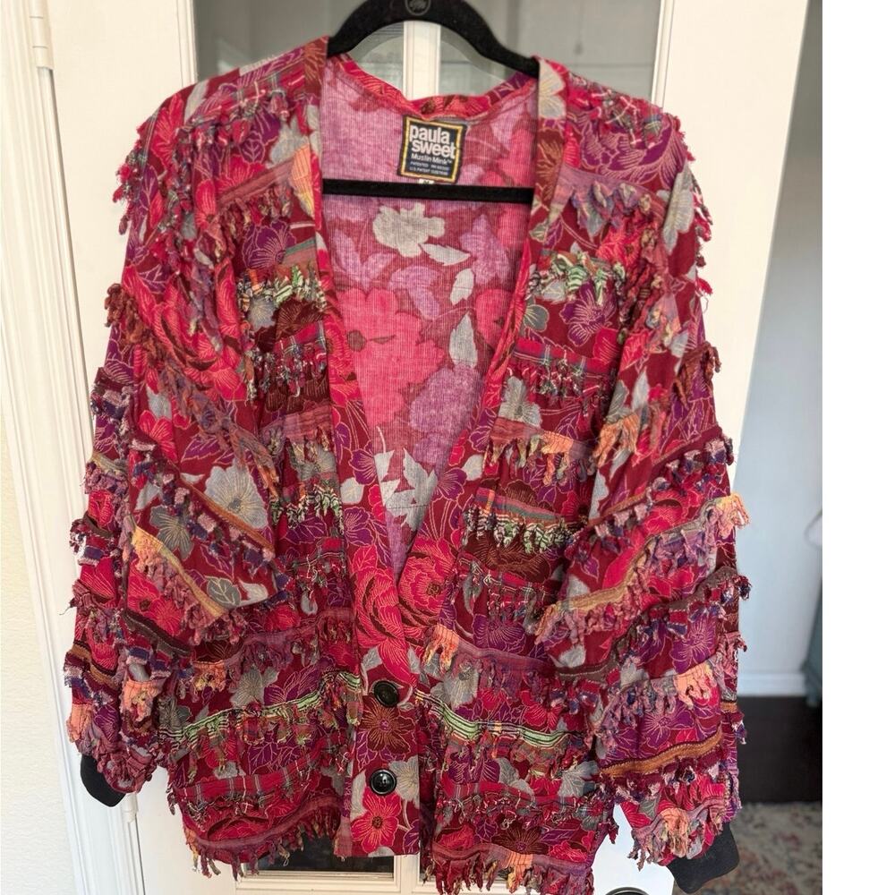 Vintage 80s Paula Sweet Muslin Mink Floral Fringe Jacket M
burgundy, fuchsia